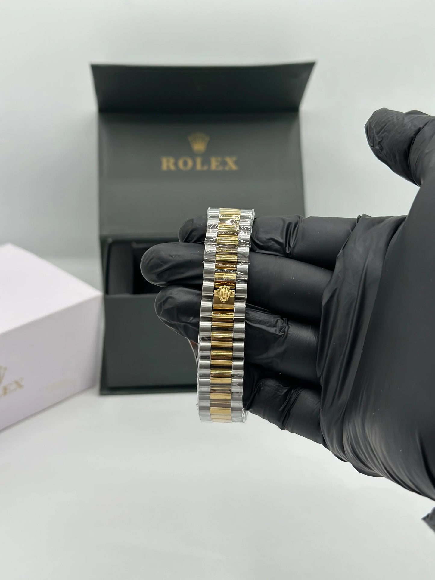 Black Dial Two-Tone Men’s Watch Valordote